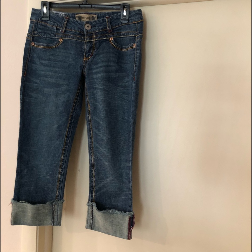 Free Sthle capri jeans. Size 7
